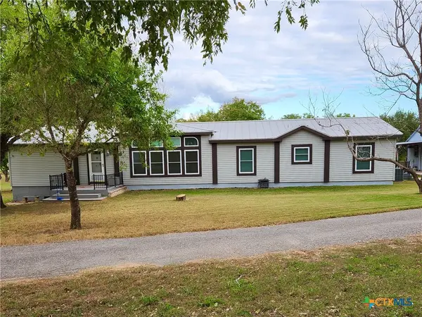923 Murray, Floresville, TX 78114