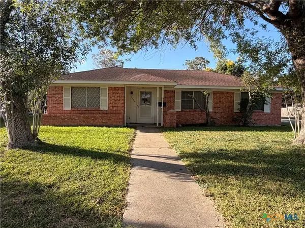 3206 Erwin Avenue, Victoria, TX 77901