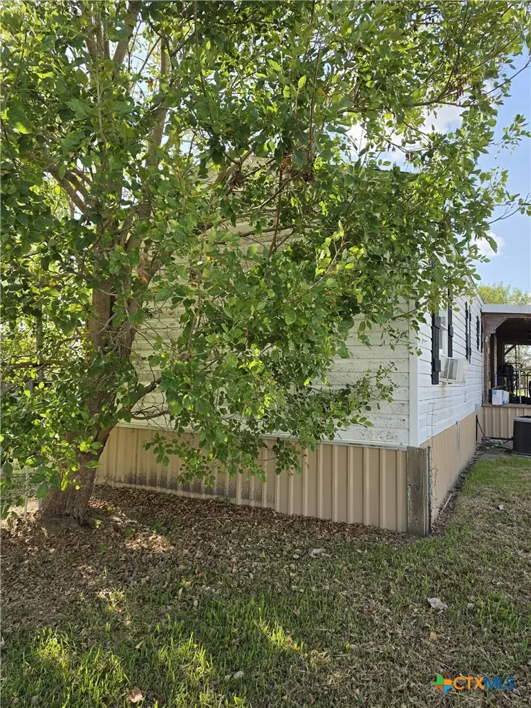 104 W Baltimore Avenue, Seadrift, TX 77983 - #3