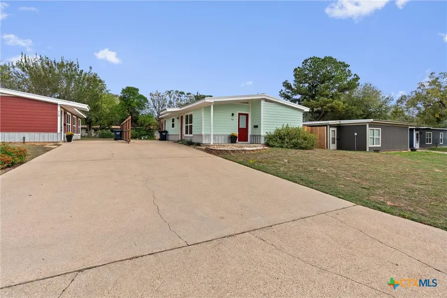 716 Hunter Drive, Rockdale, TX 76567 - #2