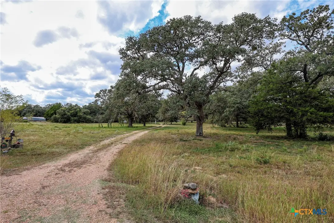 1558 Private Road 4007, Hallettsville, TX 77964 - #1