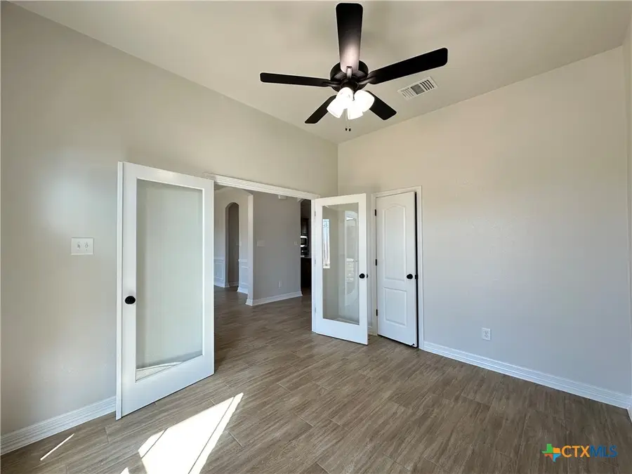 618 Golden Eagle Drive, Salado, TX 76571 - #3