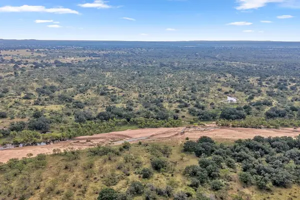 2976 Lower Willow Creek County Rd, Mason, TX 76856