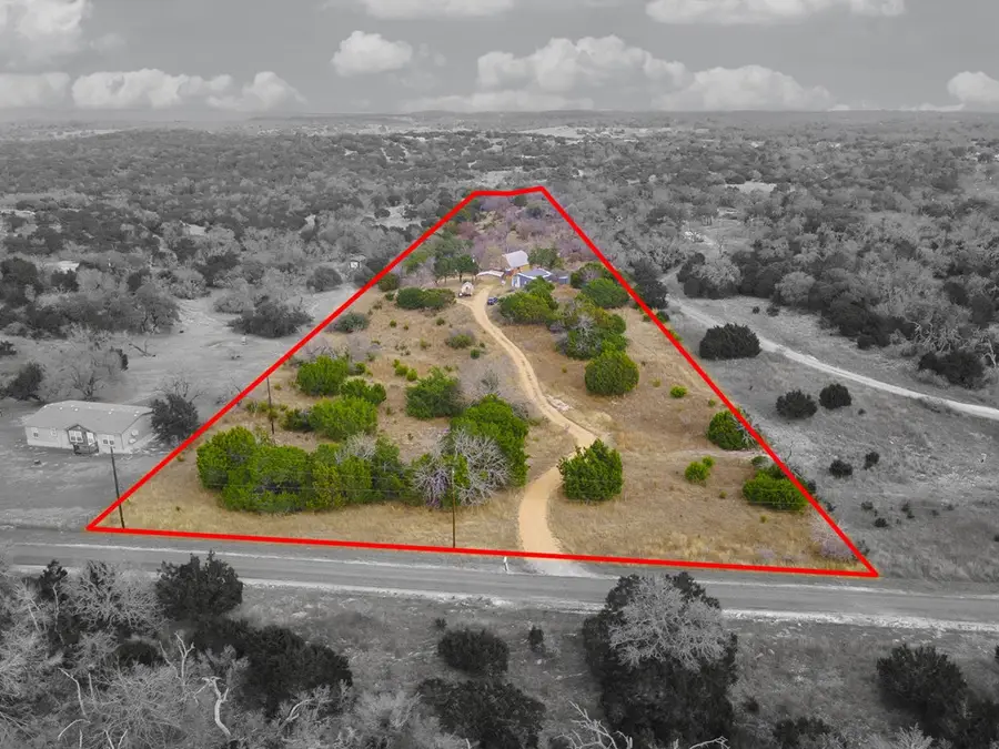 123 Birch Rd, Fredericksburg, TX 78624 - Image #2