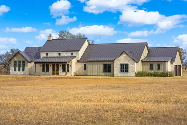1402 Countryside Bend, Fredericksburg, TX 78624
