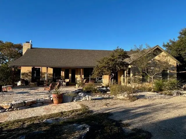 306 Charles Rd, Kerrville, TX 78028 - Image #1
