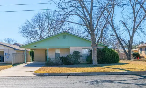 707 Bell St, Fredericksburg, TX 78624