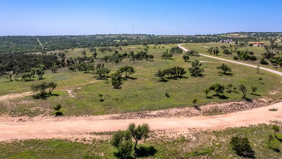 715 Hagee Drive, Fredericksburg, TX 78624 - Image #3