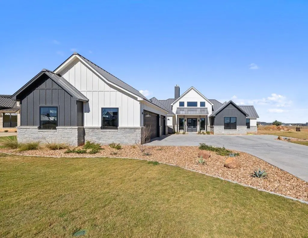 220 Interlaken St., Fredericksburg, TX 78624 - Image #1