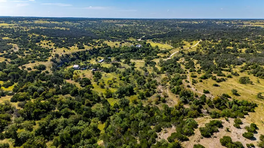 1763 Nixon Creek Rd, Fredericksburg, TX 78624 - Image #3