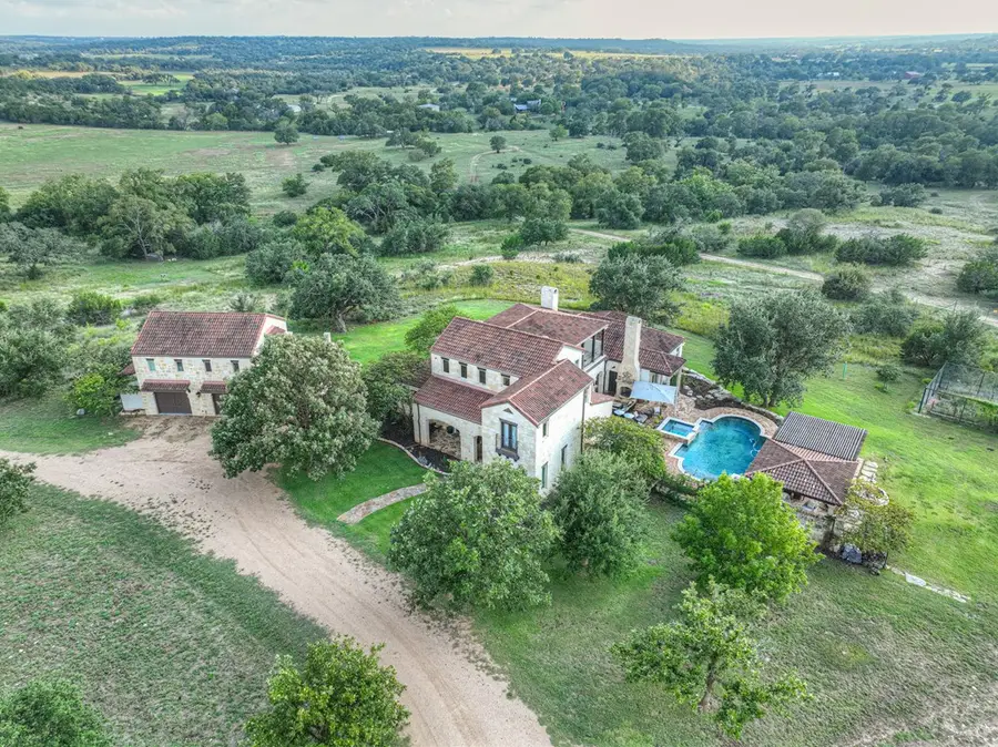 2975 Bear Creek Rd, Fredericksburg, TX 78624 - Image #3