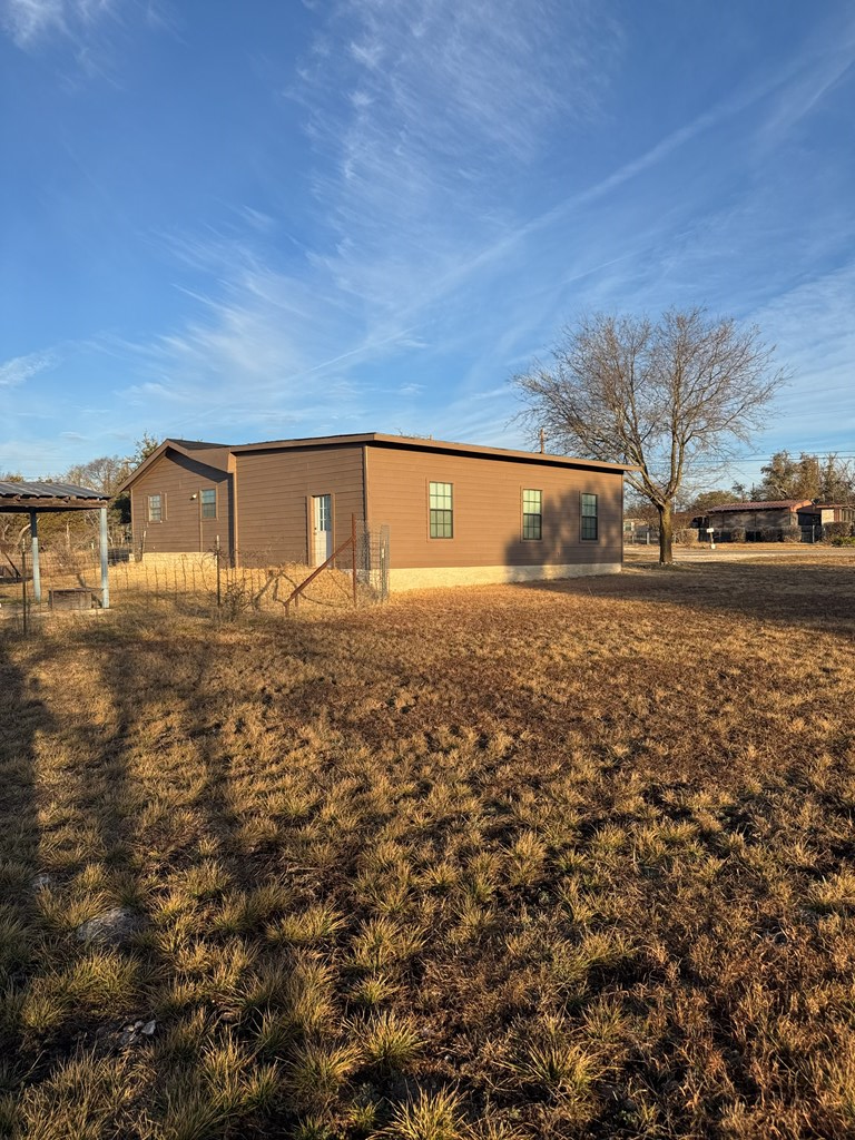 40 Deloris Dr, Harper, TX 78631 - #2