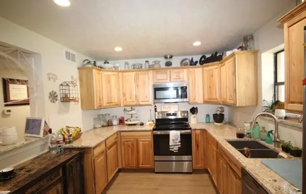 105 E Kathleen Dr., Kerrville, TX 78028