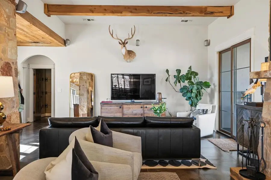 5686 Ranch Rd 1631, Fredericksburg, TX 78624 - #3