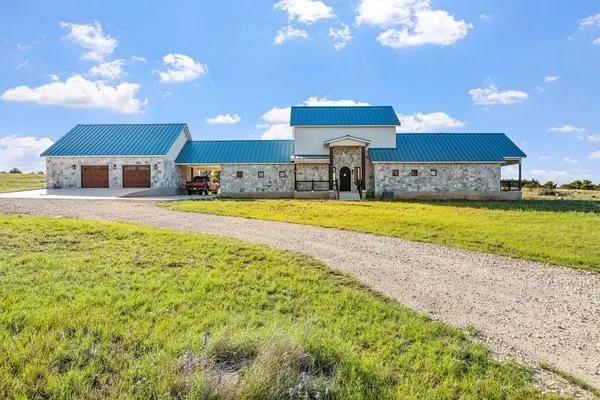 440 Junker Hill Dr, Fredericksburg, TX 78624