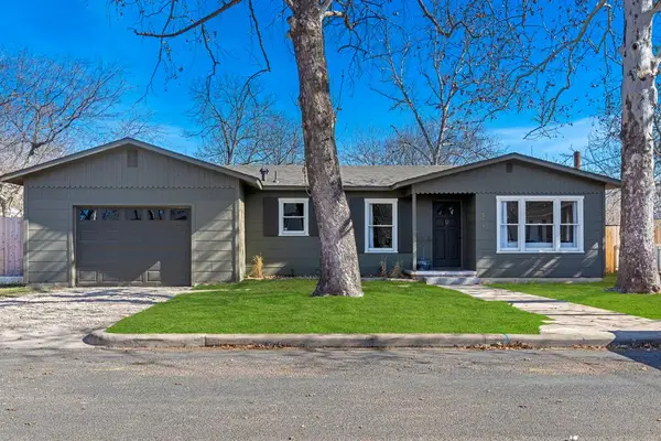 511 Olive St, Fredericksburg, TX 78624