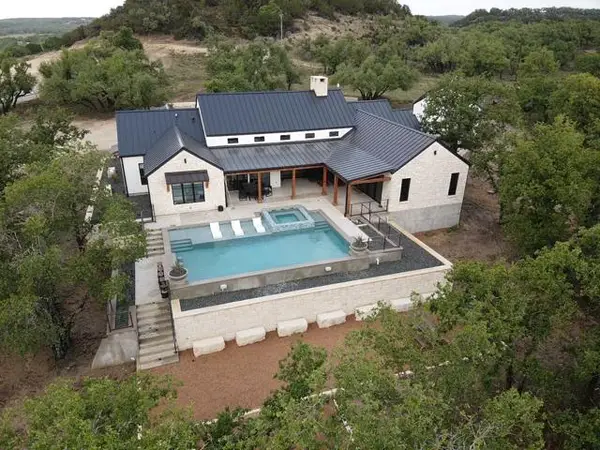 415 Mystic Oaks Trail, Fredericksburg, TX 78624