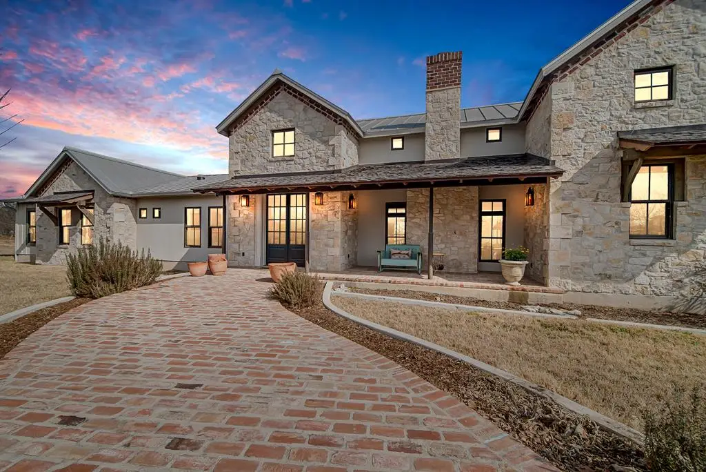 146 Metzger Rd, Fredericksburg, TX 78624 - #1