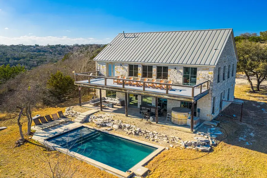 117 Point Rd, Fredericksburg, TX 78624 - #2