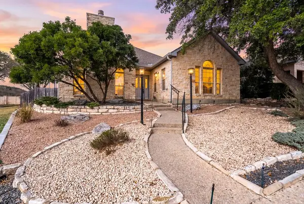 144 E St Andrews Loop, Kerrville, TX 78028