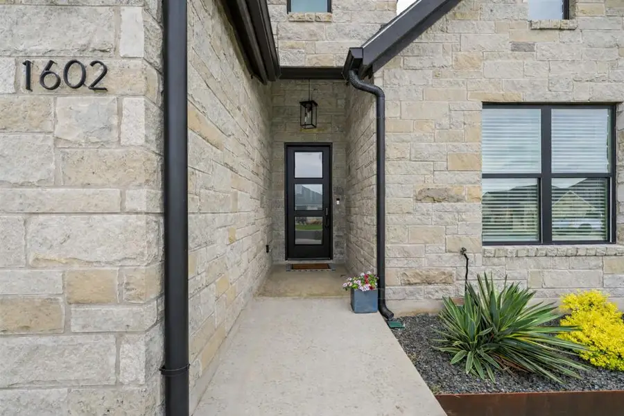 1602 Redwood Ct, Fredericksburg, TX 78624 - #3