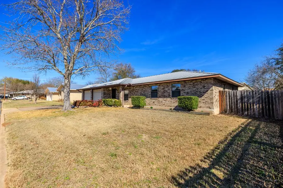 1003 Avenue D, Fredericksburg, TX 78624 - #2