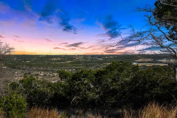 153 Center Oaks Court, Kerrville, TX 78028