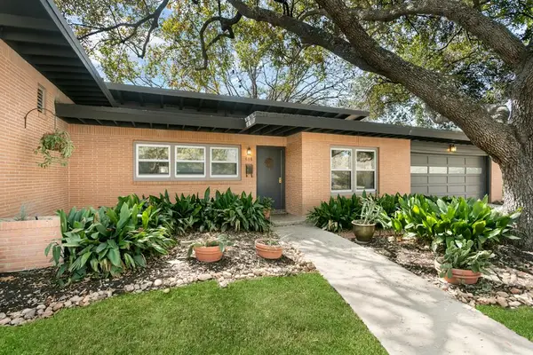 610 Cave Ln, San Antonio, TX 78209