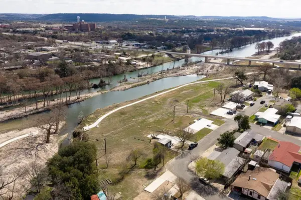 2106 Waterfront Dr, Kerrville, TX 78028