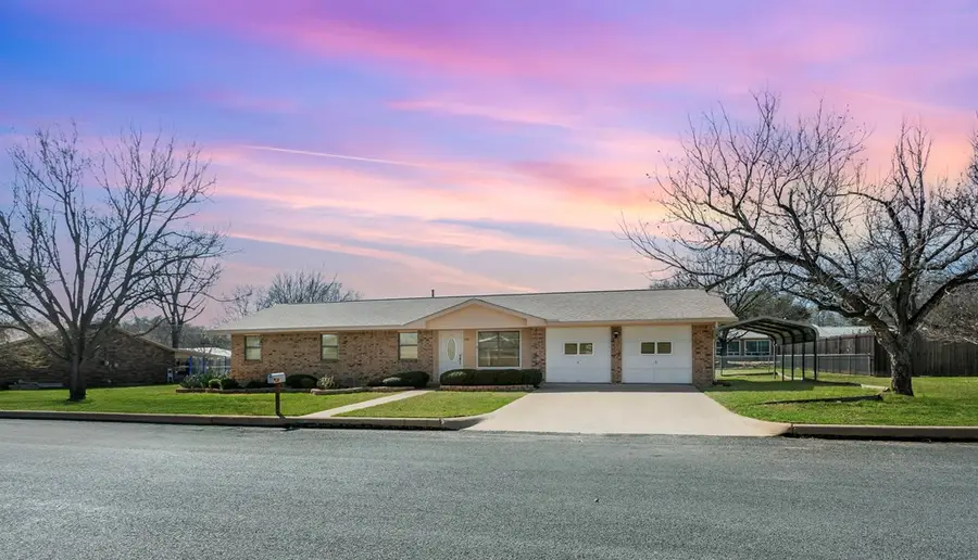 115 Crestwood Dr, Fredericksburg, TX 78624 - #2