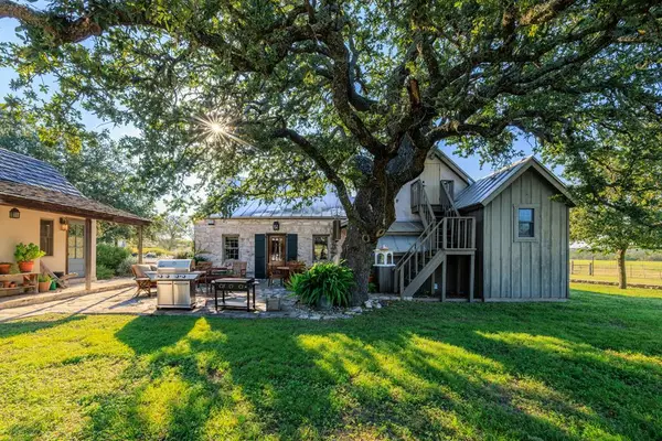 12215 W Fm 2093, Fredericksburg, TX 78624