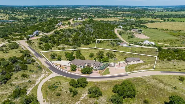 220 N Spies Ridge Dr., Fredericksburg, TX 78624