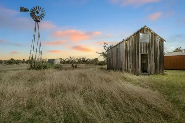 3527 Old Harper Rd, Fredericksburg, TX 78624