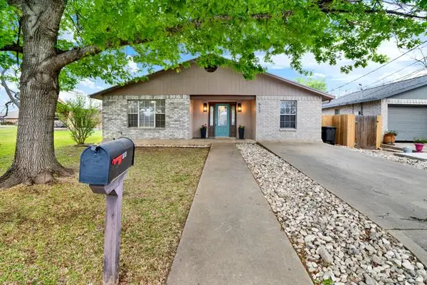 512 S Mesquite St, Fredericksburg, TX 78624