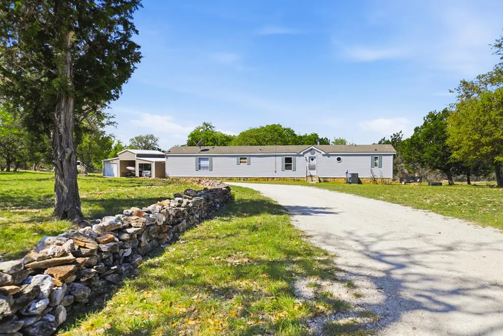 912 Alamo Rd, Fredericksburg, TX 78624 - #1