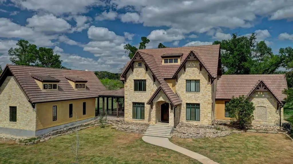 1104-B Lois St, Kerrville, TX 78028 - #1