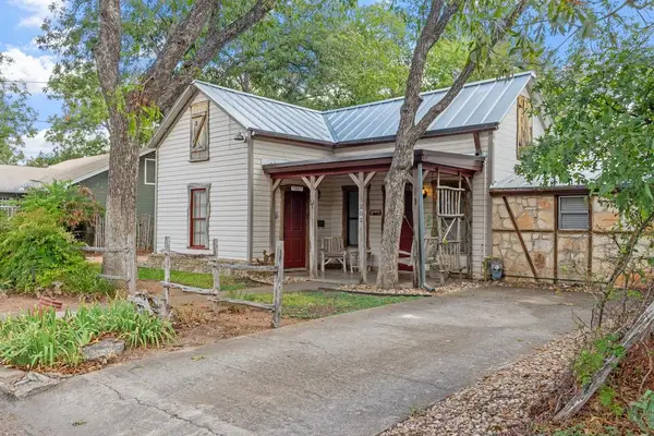 207 S Bowie, Fredericksburg, TX 78624