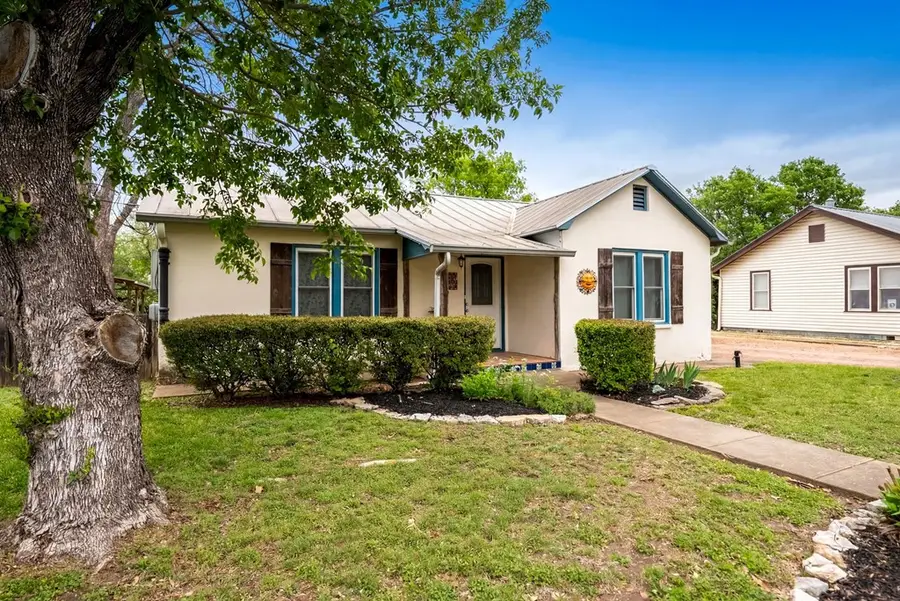 408 W College St, Fredericksburg, TX 78624 - #2