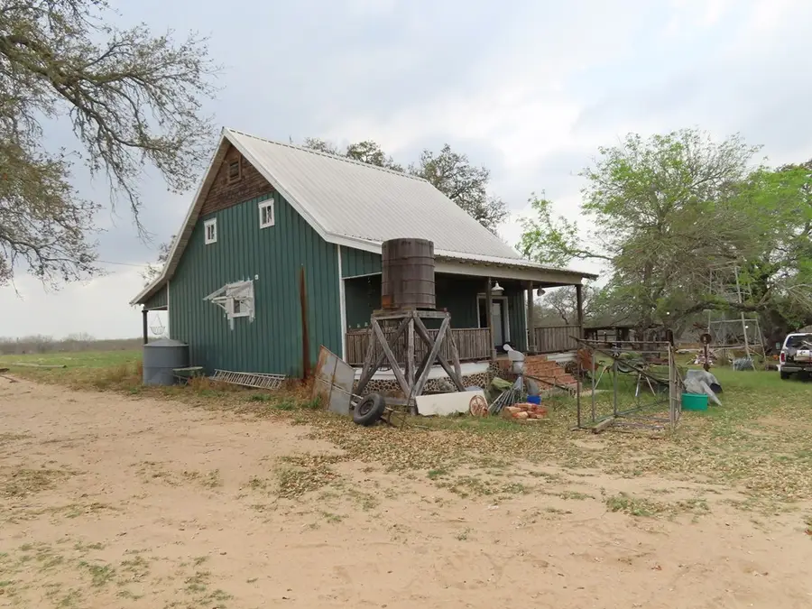 678 E Other, Poteet, TX 78065 - #2