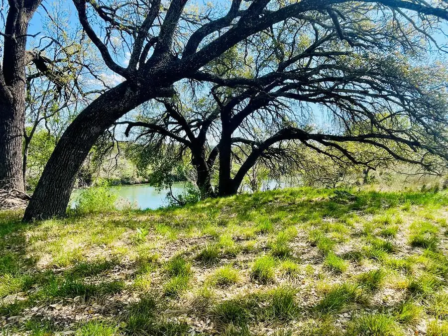 5250 Driftwood Dr, Junction, TX 76849 - #2