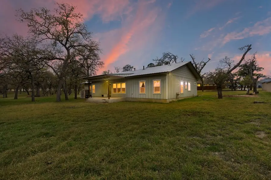 1811 N Llano St, Fredericksburg, TX 78624 - #3