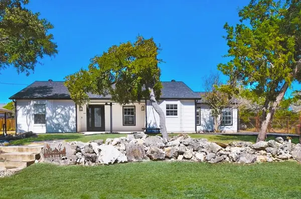 1265 Bob White Dr, Spring Branch, TX 78070