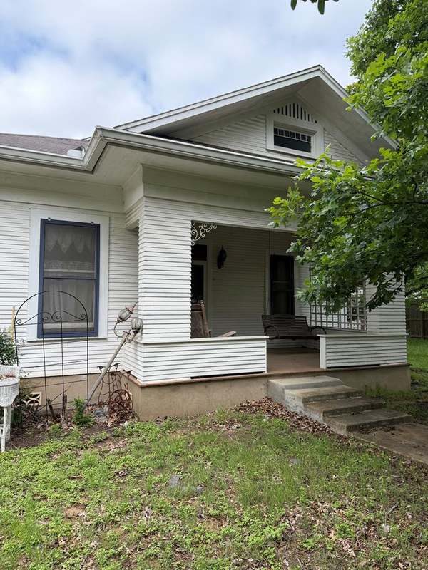 307 Fulton St, Fredericksburg, TX 78624