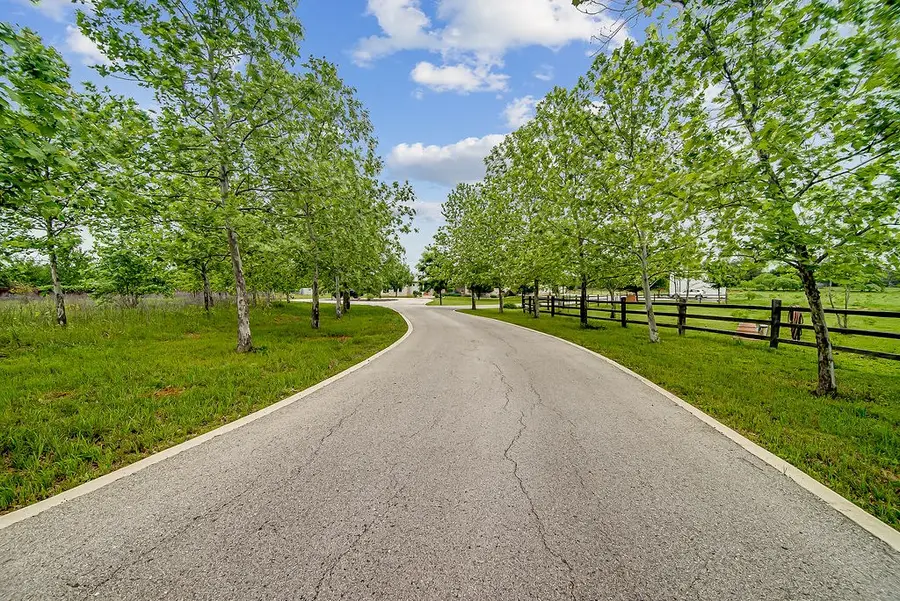 146 Metzger Rd, Fredericksburg, TX 78624 - #2