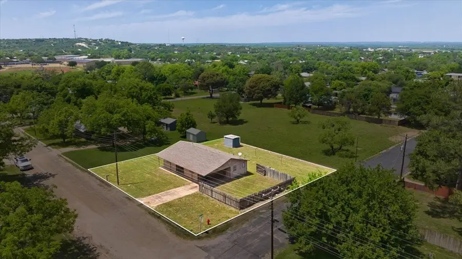 416 Wilson Ave, Mason, TX 76856 - #2