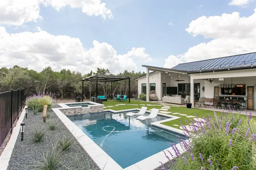845 Coronado Dr, Kerrville, TX 78028 - #3