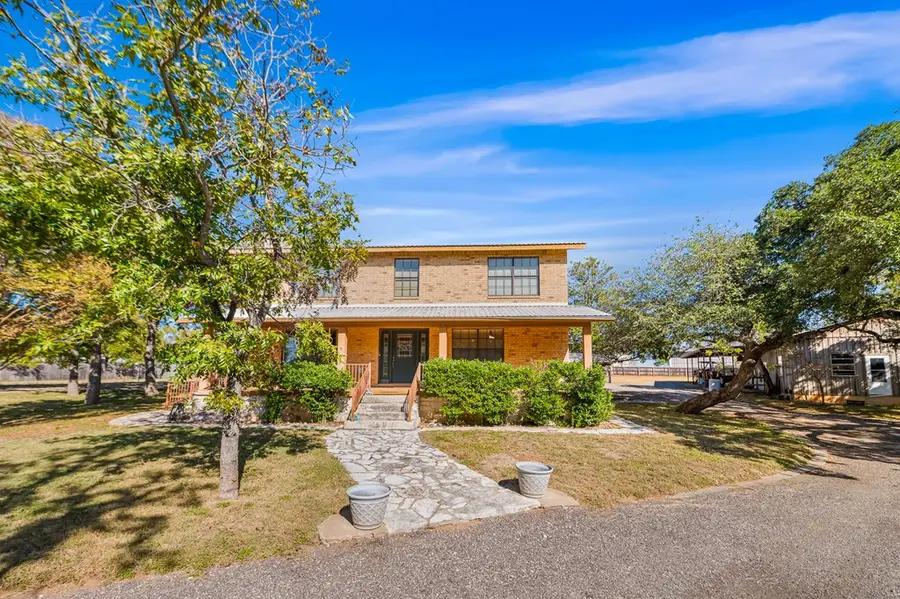 959 S Eagle St, Fredericksburg, TX 78624 - #2