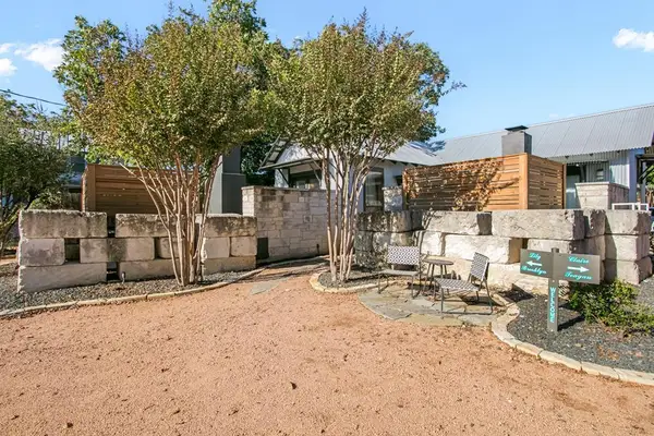 312 W Travis St, Fredericksburg, TX 78624