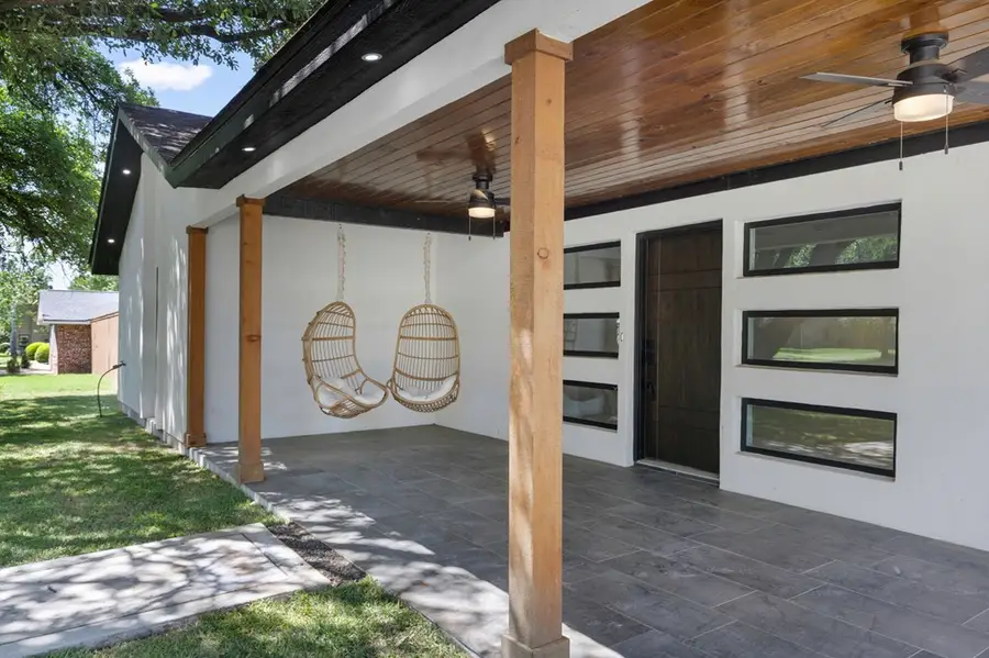 203 Frederick Rd, Fredericksburg, TX 78624 - #3