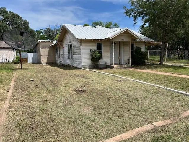 1803 S Pecan St, Brady, TX 76825 - #3